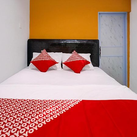 Super Oyo Capital O 93076 Batam Backpacker Guesthouse 2 Pembunuh Zewnętrze zdjęcie
